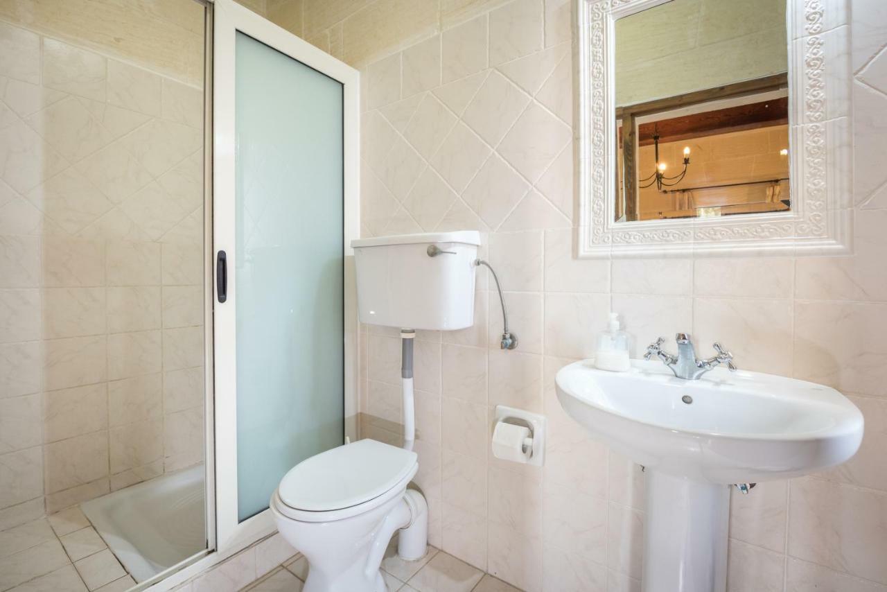 Valley View - Holiday Farmhouse With Private Pool Nadur Bagian luar foto