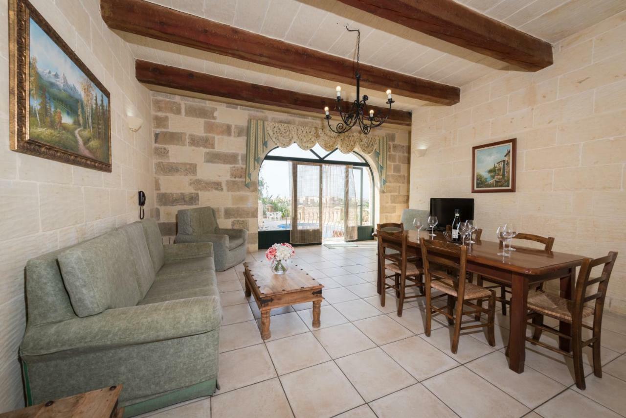Valley View - Holiday Farmhouse With Private Pool Nadur Bagian luar foto