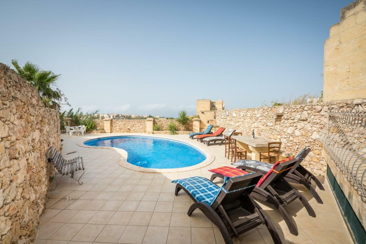 Valley View - Holiday Farmhouse With Private Pool Nadur Bagian luar foto