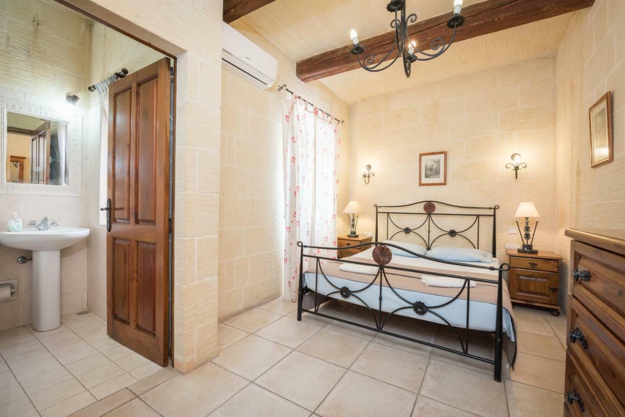 Valley View - Holiday Farmhouse With Private Pool Nadur Bagian luar foto